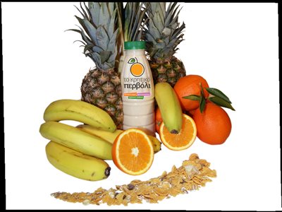 Smoothie μπανάνα-ανανάς-πορτοκάλι-στραγγιστό γιαούρτι-μέλι & δημητριακά 500ml